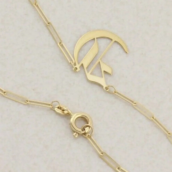 14k Yellow Gold Letter E Gothic Cursive E Necklace 18" Chain - Picture 9 of 9
